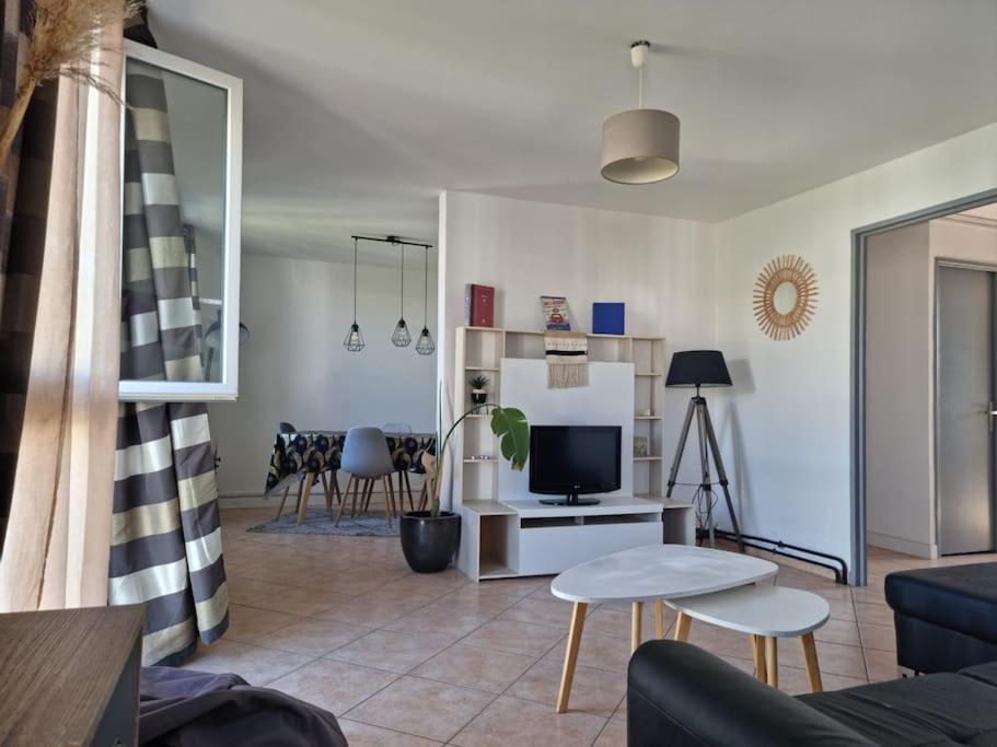 Grand Appart/Wifi/2 Chambres/Detente/Calme Перпинян Екстериор снимка